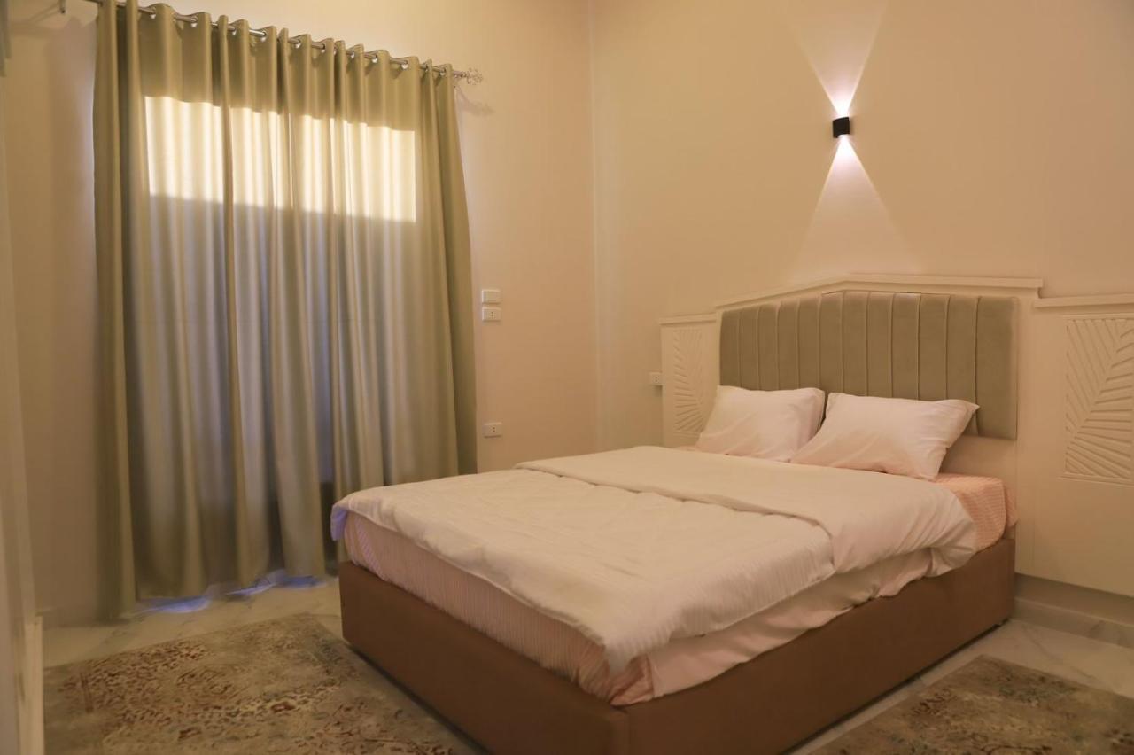 Royal Nile Villa - Pool View Apartment 1 룩소르 외부 사진