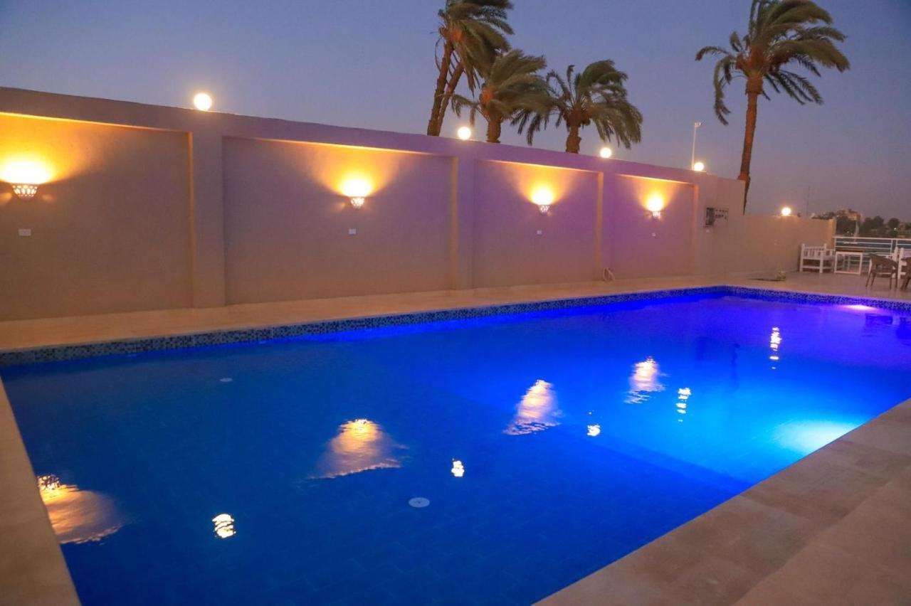 Royal Nile Villa - Pool View Apartment 1 룩소르 외부 사진