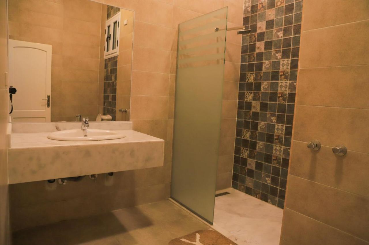 Royal Nile Villa - Pool View Apartment 1 룩소르 외부 사진